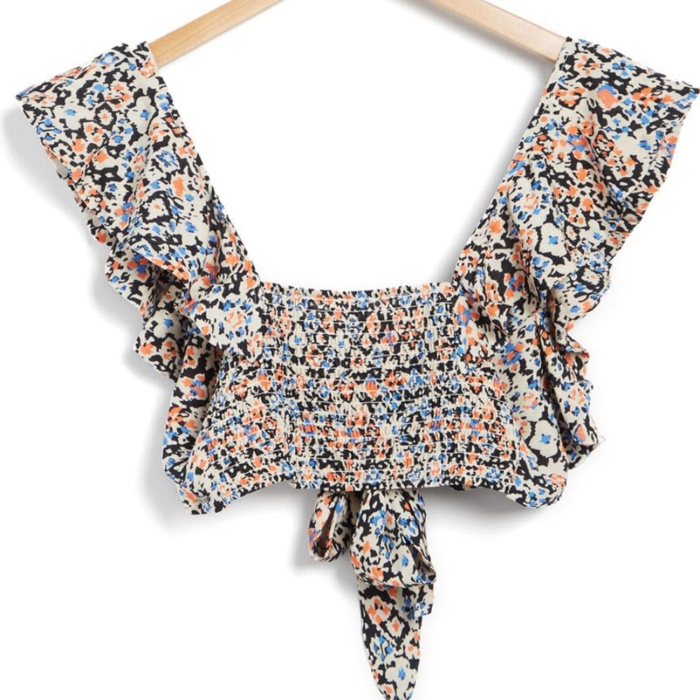 MAAJI ❤️‍🔥 GLOWY FLUTTER SLEEVE SMOCKED CROP TOP NWT SIZE MEDIUM - Picture 4 of 10